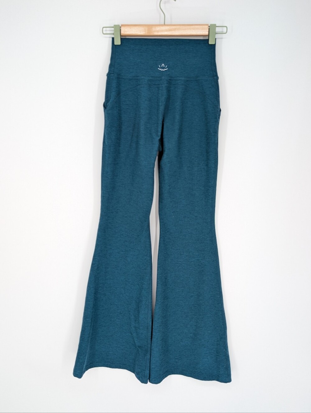 Beyond Yoga High Waisted All Day Flare Yoga Pants Leggings Spacedye Teal S - Picture 4 of 6